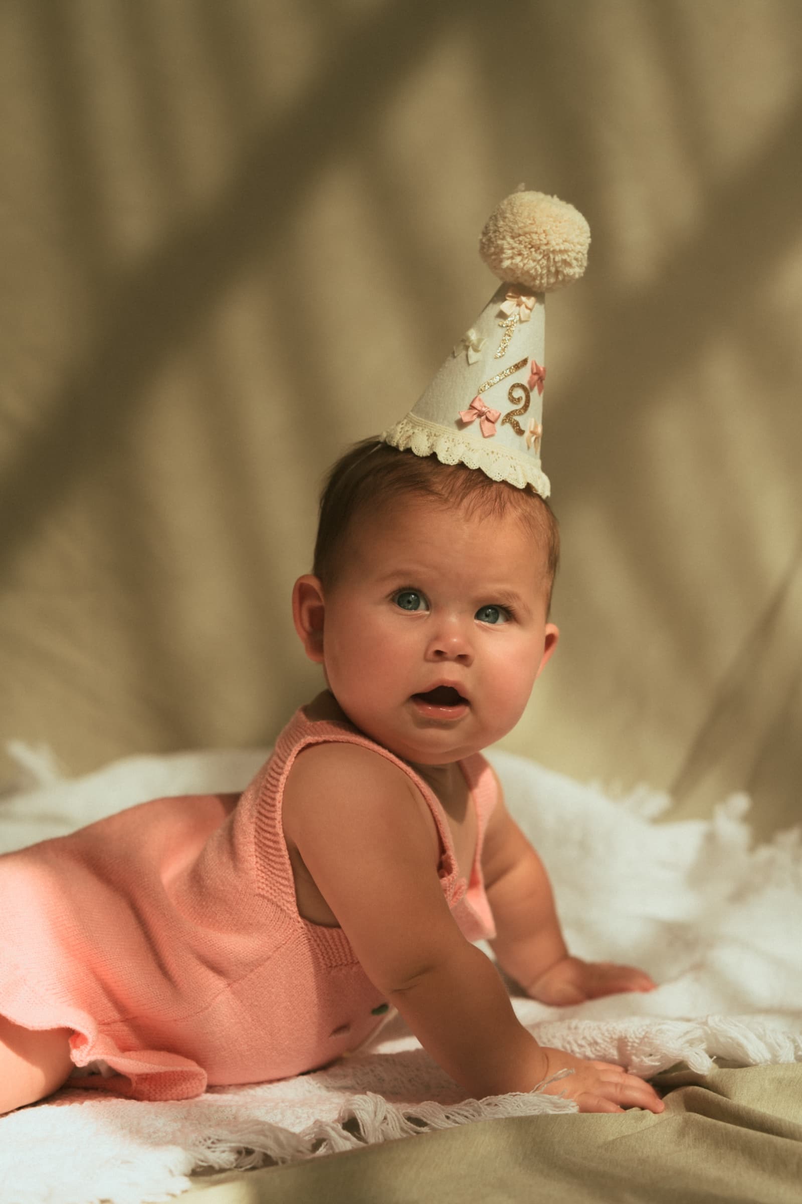 Emerson Kate | 6 months - A half-birthday session documenting all of her littleness, deep connection, and the joy in this season of motherhood.